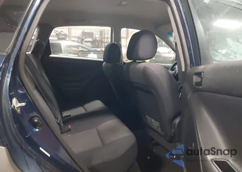 2005 Pontiac Vibe z USA, uszkodzony, nr VIN 5Y2SM638X5Z453837